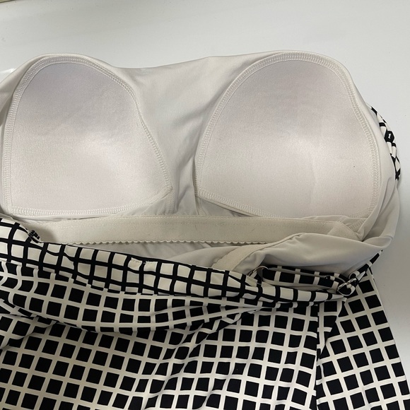 La Vie en Rose halter tank bathing suit top - Picture 3 of 6